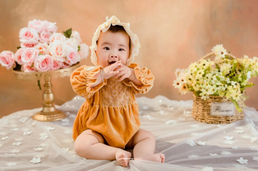 伊犁哈萨克宝宝多大可以戴银手镯